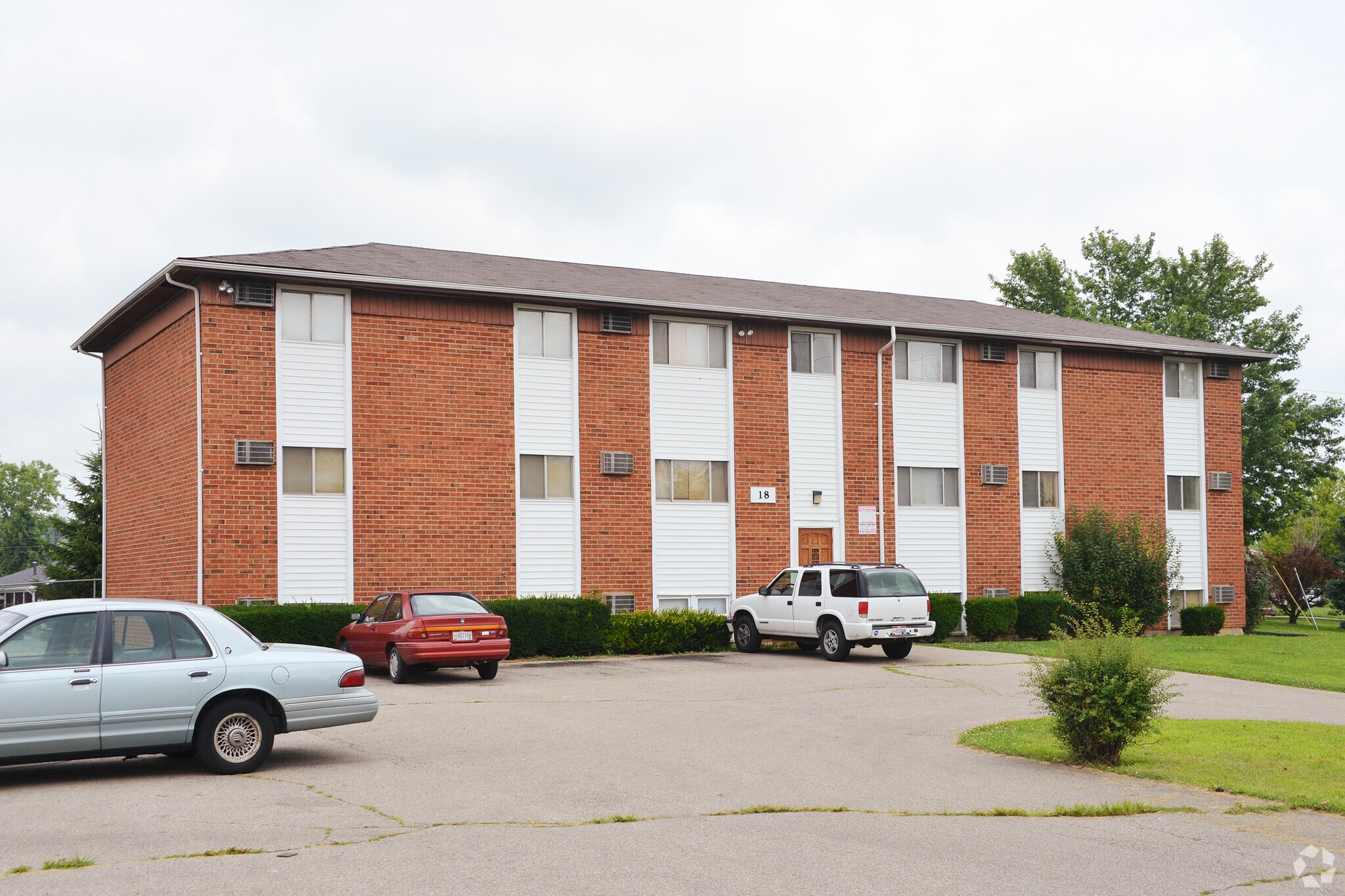 18 Beth Ln, Hamilton, OH à vendre Photo principale– Image 1 sur 6