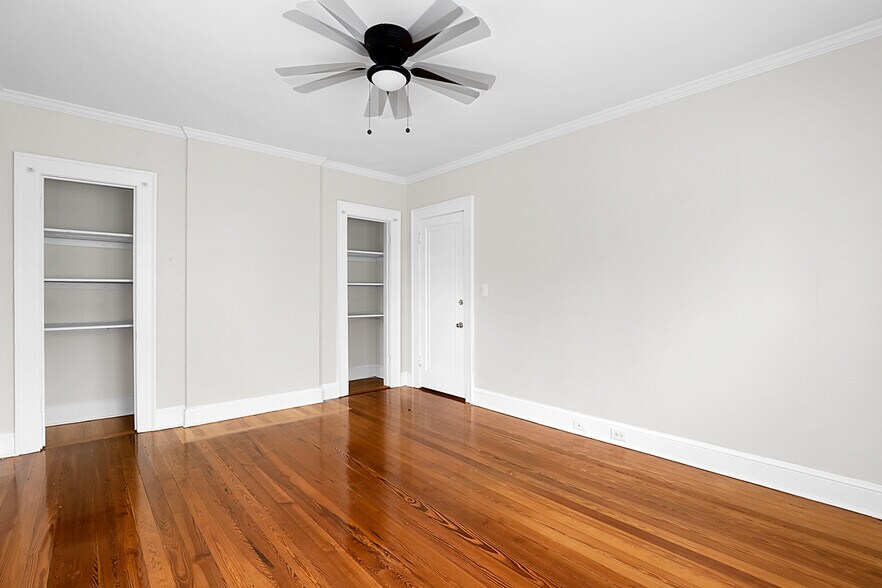 228 E Poplar St, Griffin, GA à louer - Photo de l’immeuble – Image 1 sur 17