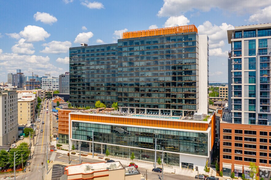 800 19th Ave, Nashville, TN à louer - Photo de l’immeuble – Image 2 sur 39