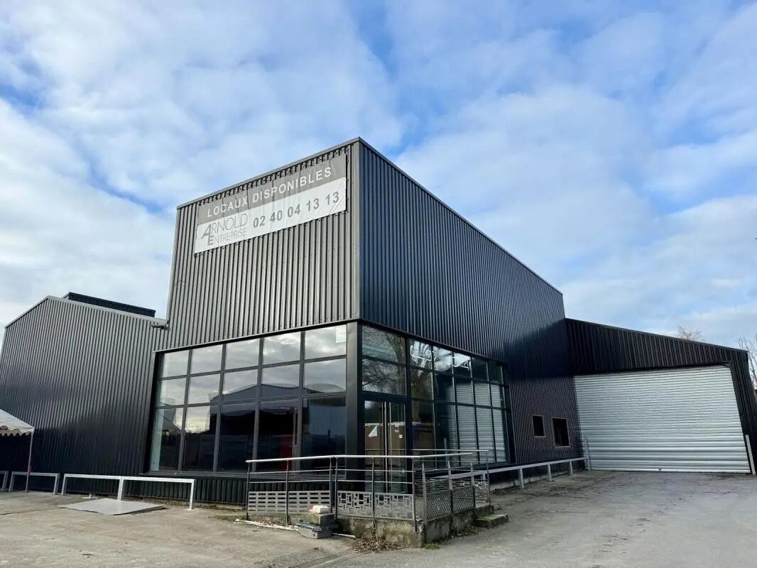 Local d’activités dans Theix-Noyalo à louer Photo de l’immeuble– Image 1 sur 6