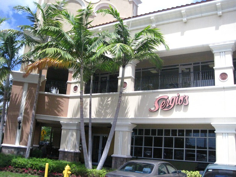 SW 137th Ave, Kendall, FL à louer - Photo de l’immeuble – Image 2 sur 16