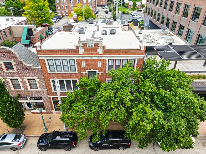 6223 Delmar Blvd, University City, MO à louer - Photo de l’immeuble – Image 3 sur 8
