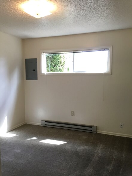 5730 SE Center St, Portland, OR à vendre - Photo de l’immeuble – Image 2 sur 9