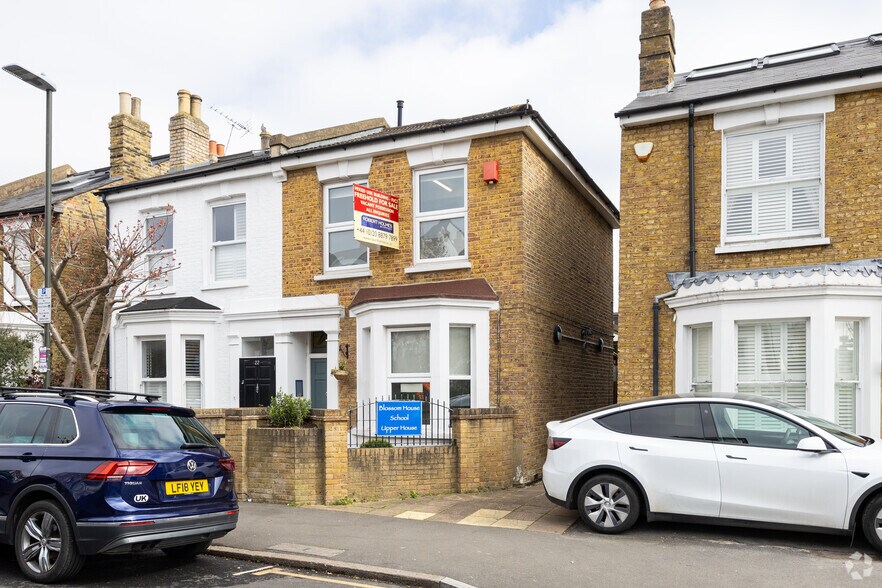 24 Gladstone Rd, Londres à vendre - Photo de l’immeuble – Image 2 sur 3