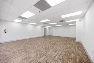 7950-7966 NW 14th St, Miami, FL à louer Photo intérieure– Image 2 sur 12