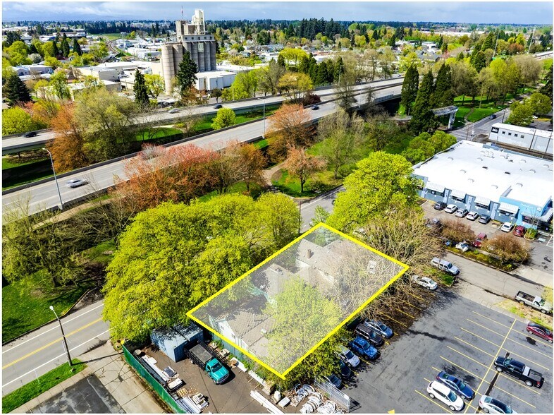 490 W 4th Ave, Eugene, OR à vendre - Aérien – Image 1 sur 7