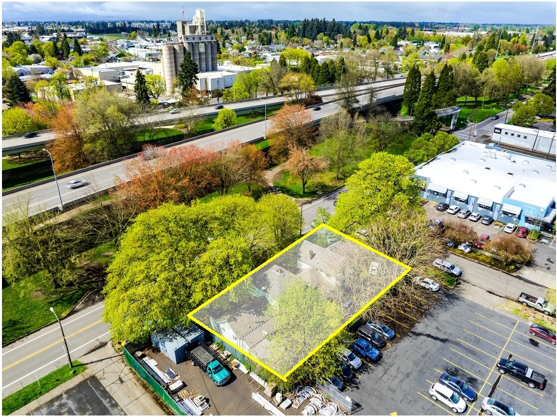490 W 4th Ave, Eugene, OR à vendre Aérien– Image 1 sur 8