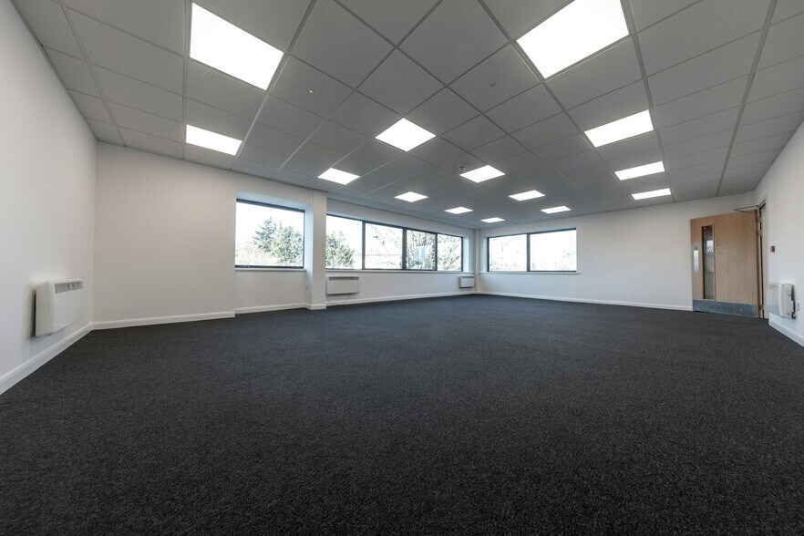 Ockham Dr, Greenford à louer - Photo de l’immeuble – Image 3 sur 5