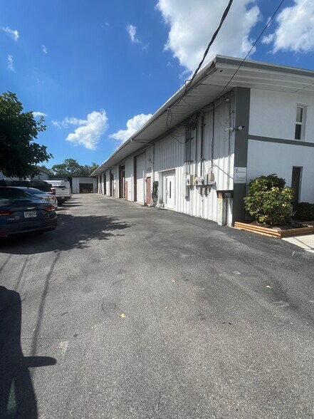 6215 Taylor Rd, Naples, FL à vendre - Photo de l’immeuble – Image 2 sur 6