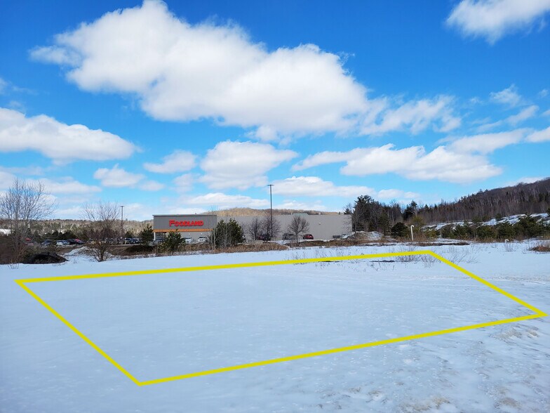 312 Hastings St N, Bancroft, ON à louer - Photo de l’immeuble – Image 2 sur 4