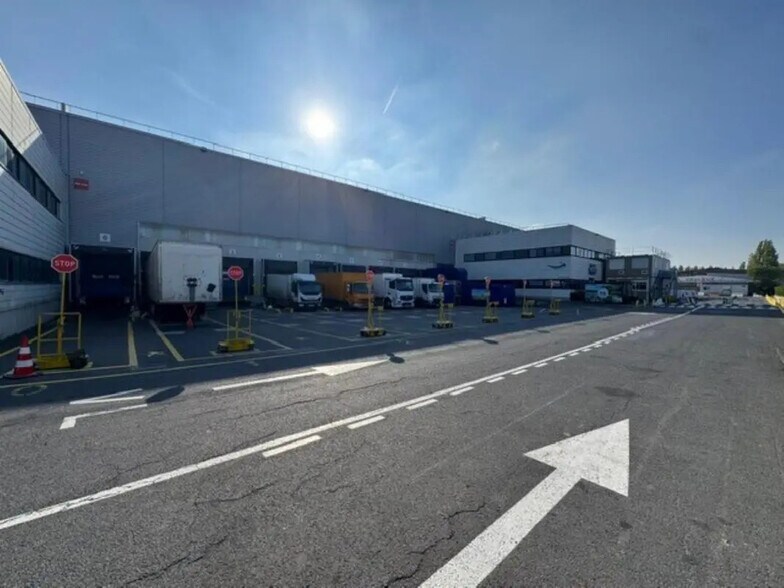 Industriel/Logistique dans Bonneuil-sur-Marne à louer - Photo de l’immeuble – Image 2 sur 15