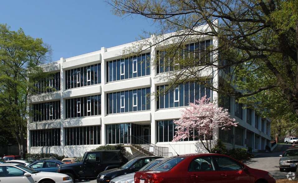 222 N Person St, Raleigh, NC à louer - Photo de l’immeuble – Image 2 sur 5