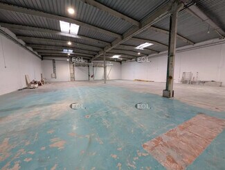 Plus de détails pour Local d'activités à louer