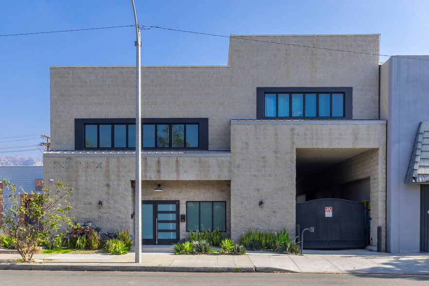 3058 N Lima St, Burbank, CA à vendre - Photo de l’immeuble – Image 1 sur 47