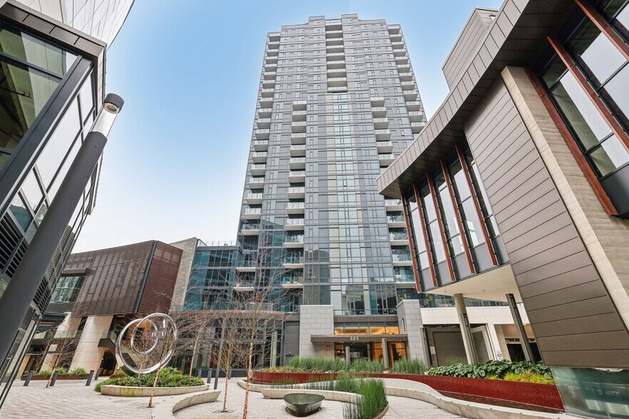 10300-10330 NE 8th St, Bellevue, WA à louer - Photo de l’immeuble – Image 2 sur 5
