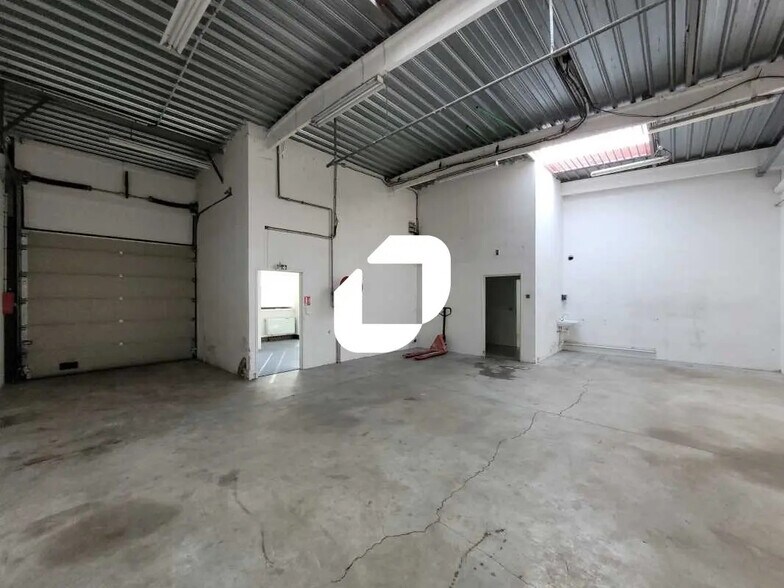 Local d’activités dans Bondoufle à louer - Photo de l’immeuble – Image 2 sur 8