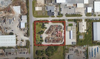 Plus de détails pour 3401 Old Metro Pky, Fort Myers, FL - Industriel/Logistique à louer