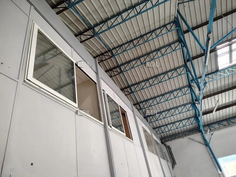 Local d’activités dans Noisy-le-Sec à louer - Photo de l’immeuble – Image 2 sur 7