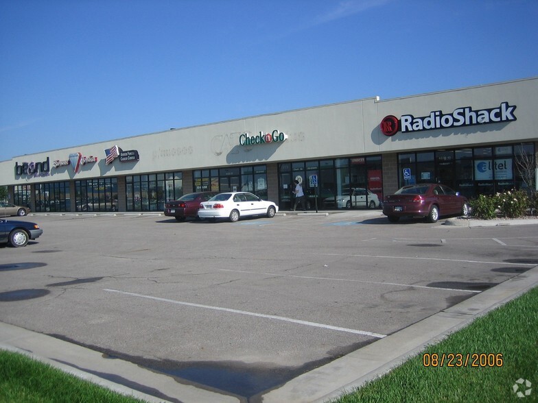 4333 Vine St, Hays, KS à louer - Photo de l’immeuble – Image 2 sur 7