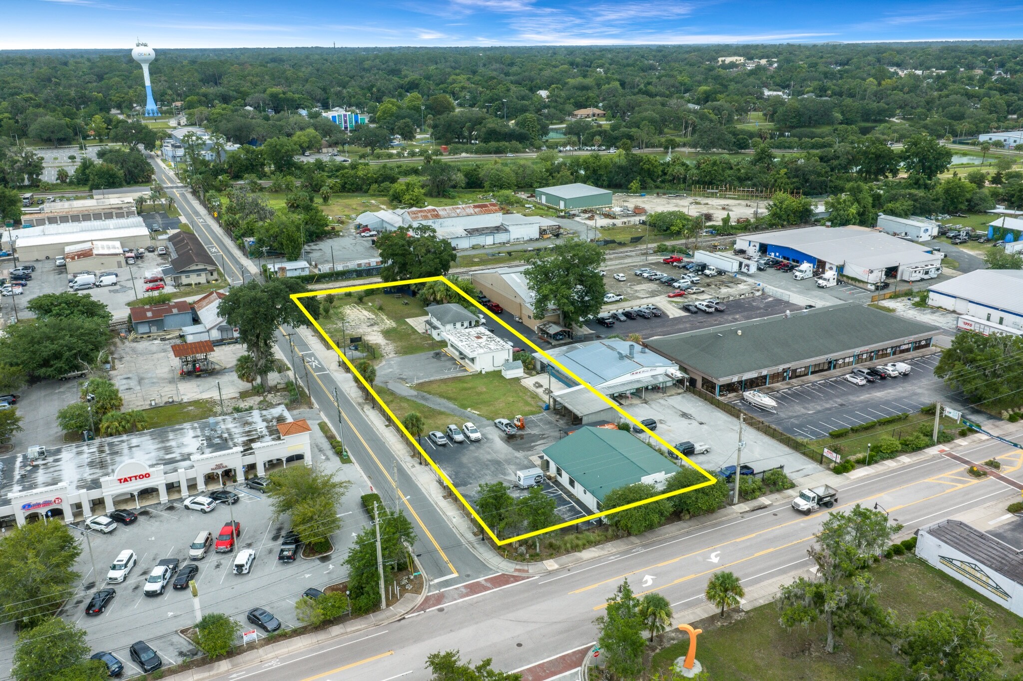 98 NE 9th St, Ocala, FL à louer Photo intérieure– Image 1 sur 42