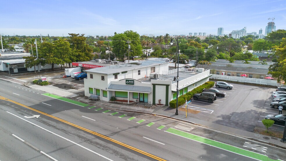 308 N Federal Hwy, Hallandale Beach, FL à vendre - Photo de l’immeuble – Image 2 sur 11