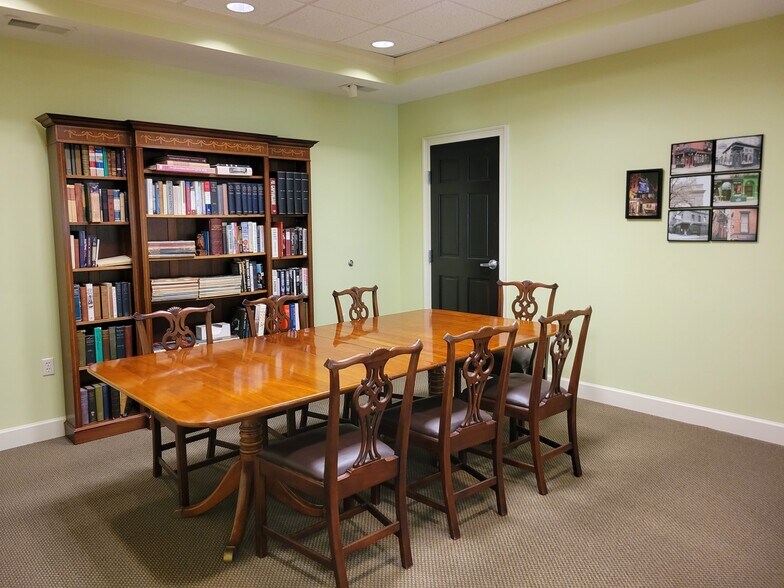 27 Towne Dr, Bluffton, SC à louer - Photo de l’immeuble – Image 3 sur 9