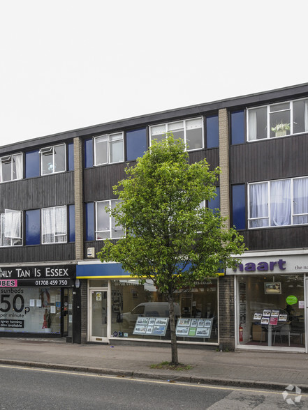11 North St, Hornchurch à louer - Photo de l’immeuble – Image 3 sur 3