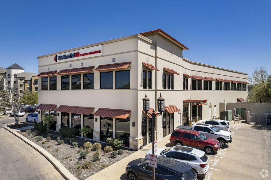 250 E Basse Rd, San Antonio, TX à louer - Photo de l’immeuble – Image 1 sur 94