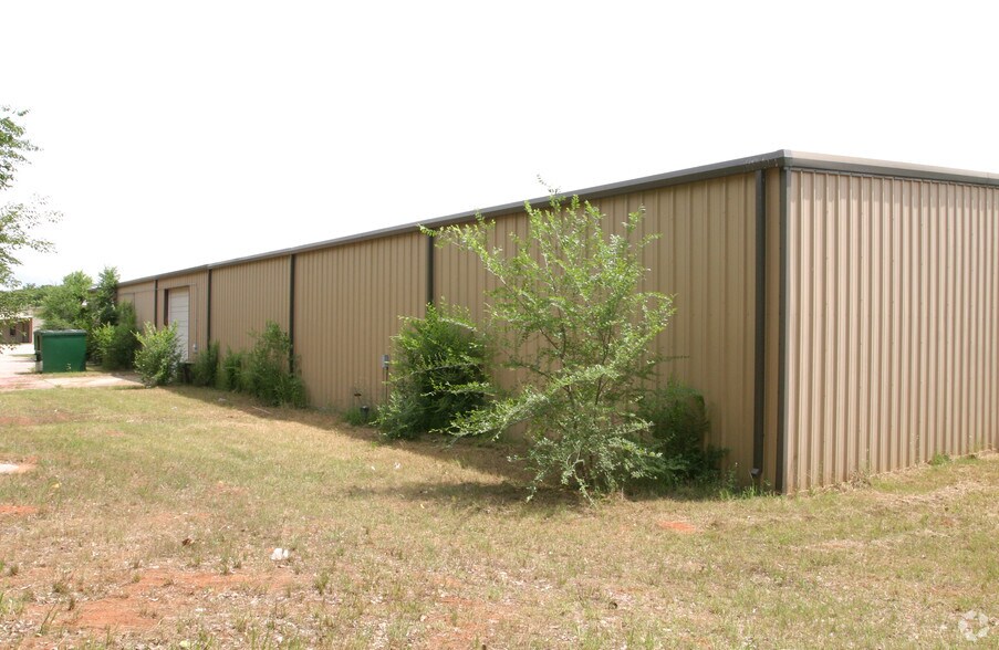 1600 SE 37th St, Oklahoma City, OK à louer - Photo de l’immeuble – Image 2 sur 3