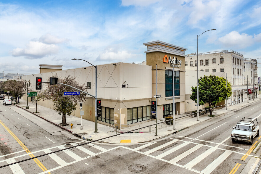 1810 S Broadway, Los Angeles, CA à louer - Photo de l’immeuble – Image 1 sur 6