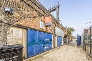 Plus de détails pour Bow Common Ln, Londres - Local d'activités à louer