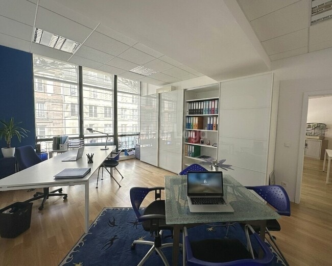 Plus de détails pour Bureau à louer