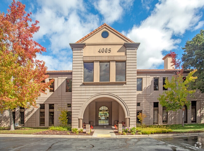 4005 Miranda Ave, Palo Alto, CA à louer - Photo principale – Image 1 sur 4