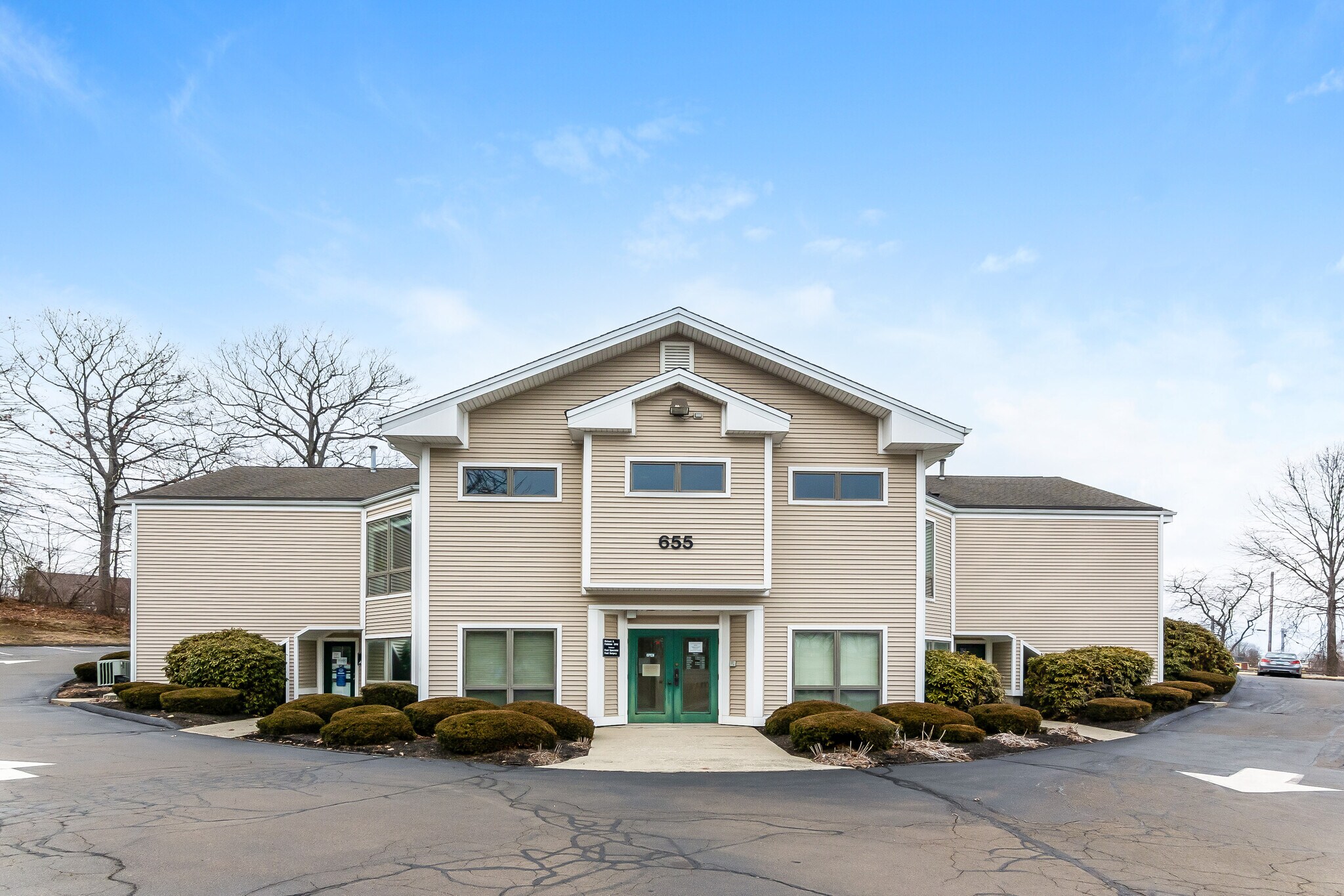 655 Saw Mill Rd, West Haven, CT à vendre Photo de l’immeuble– Image 1 sur 7
