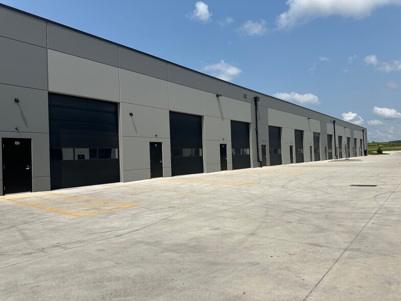 800 Interstate Pky, Waukee, IA à louer - Photo de l’immeuble – Image 3 sur 7