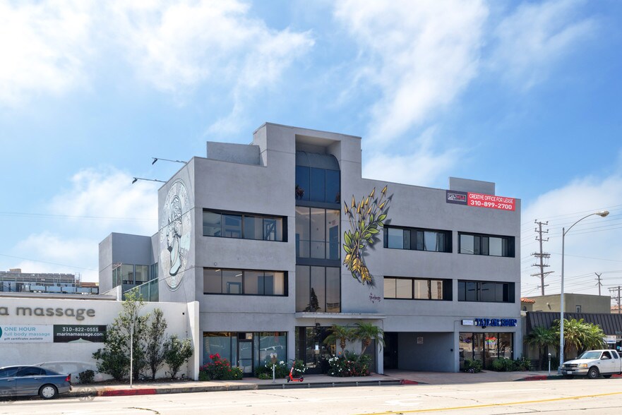 13470 Washington Blvd, Marina del Rey, CA à louer - Photo de l’immeuble – Image 2 sur 29