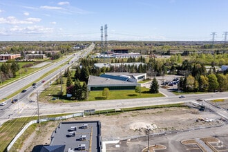 2505 St. Laurent Blvd, Ottawa, ON - Vue aérienne  vue de carte