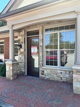 514 W Maple St, Cumming, GA à louer Photo intérieure– Image 2 sur 28
