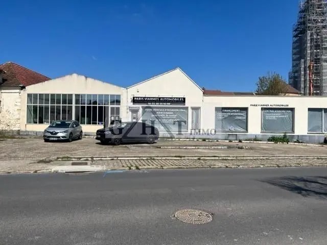 Local commercial dans Viarmes à louer - Photo de l’immeuble – Image 1 sur 4