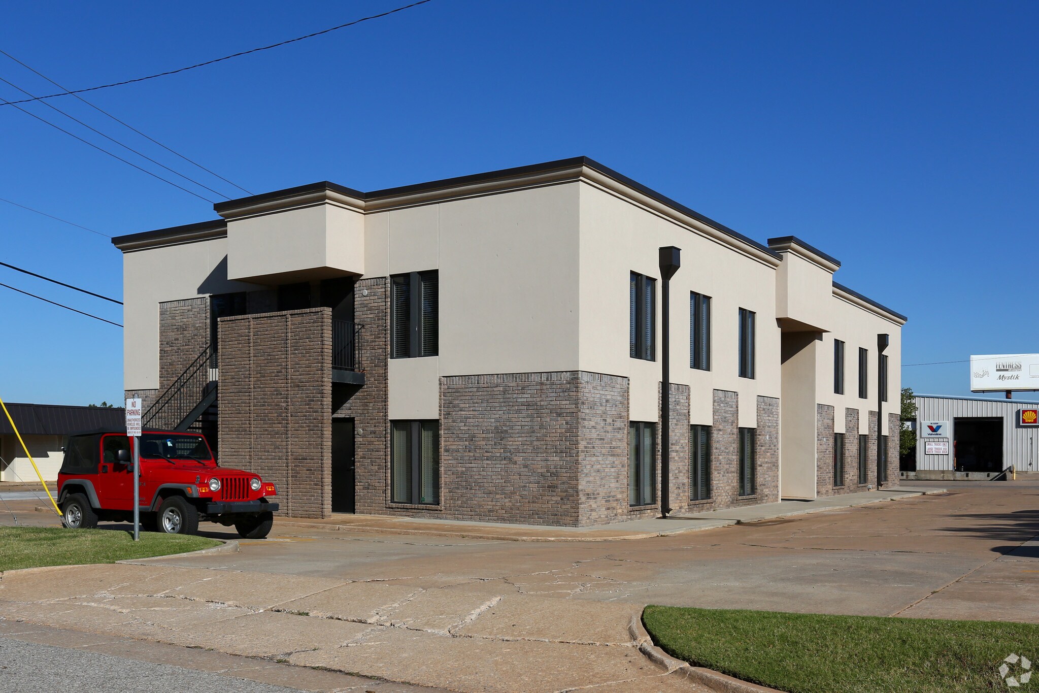 7201 N Classen Blvd, Oklahoma City, OK à louer Photo principale– Image 1 sur 16
