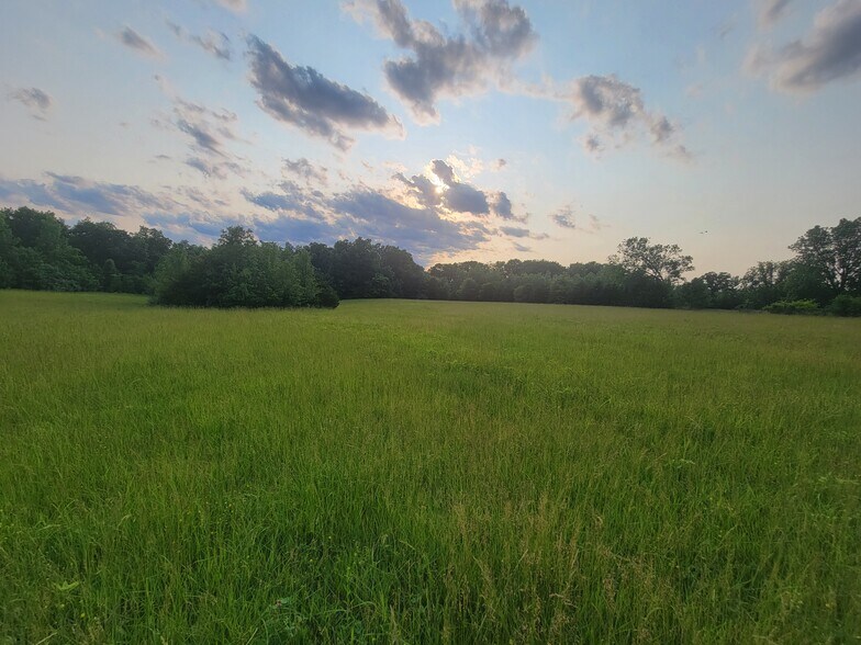 229 Red Oaks dr, Troy, MO à vendre - Photo de l’immeuble – Image 3 sur 14