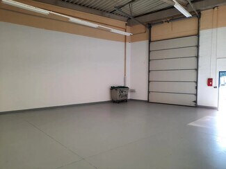 Plus de détails pour Local d'activités à louer