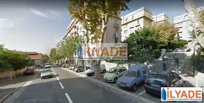 Bureaux/Local commercial dans Marseille à louer - Photo de l’immeuble – Image 3 sur 10