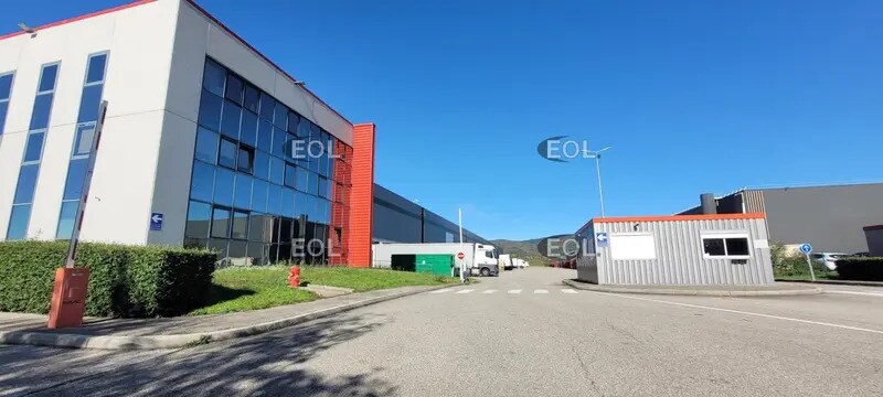Industriel/Logistique dans Rives à louer Photo de l’immeuble– Image 1 sur 10