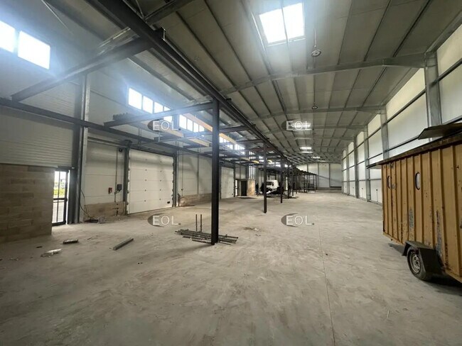 Plus de détails pour 22 Rue Jean-Pierre Plicque, Villenoy - Industriel/Logistique à vendre