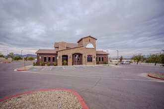 891 De Marco Dr, Henderson, NV à louer Photo intérieure– Image 2 sur 44