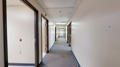 630 N Alvernon Way, Tucson, AZ à louer Numérisation 3D Matterport– Image 1 sur 8