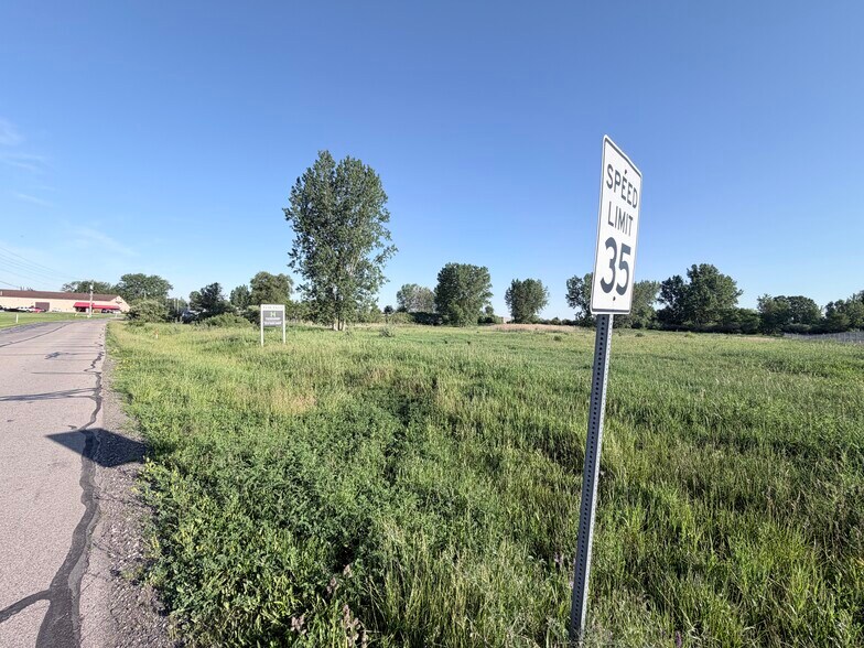 0 Bell Dr, Warsaw, IN à vendre - Photo de l’immeuble – Image 3 sur 18