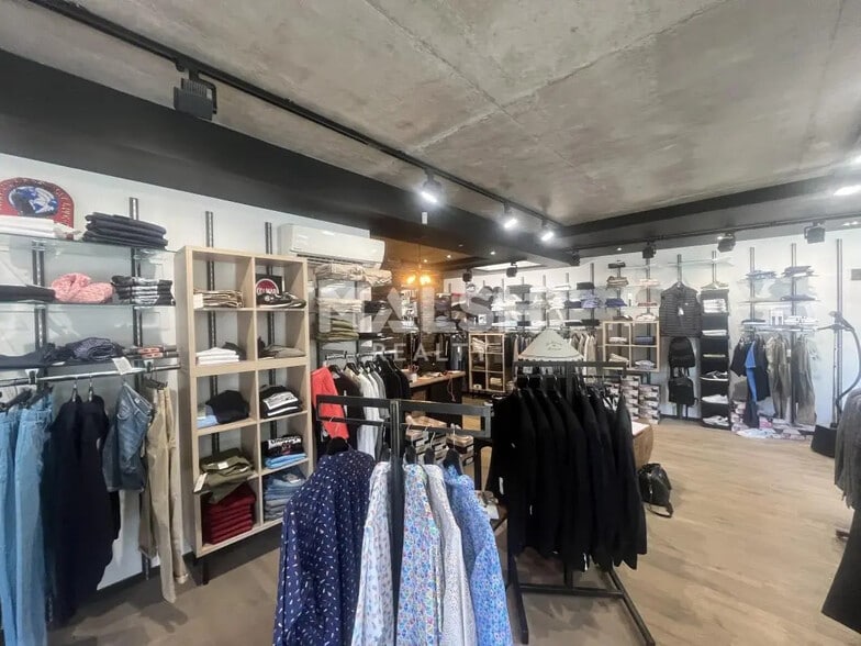 Local commercial dans Charbonnières-les-Bains à louer - Photo intérieure – Image 2 sur 7