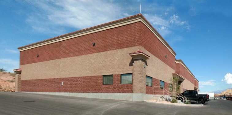 3884 S River Rd, St George, UT à vendre Photo principale– Image 1 sur 4